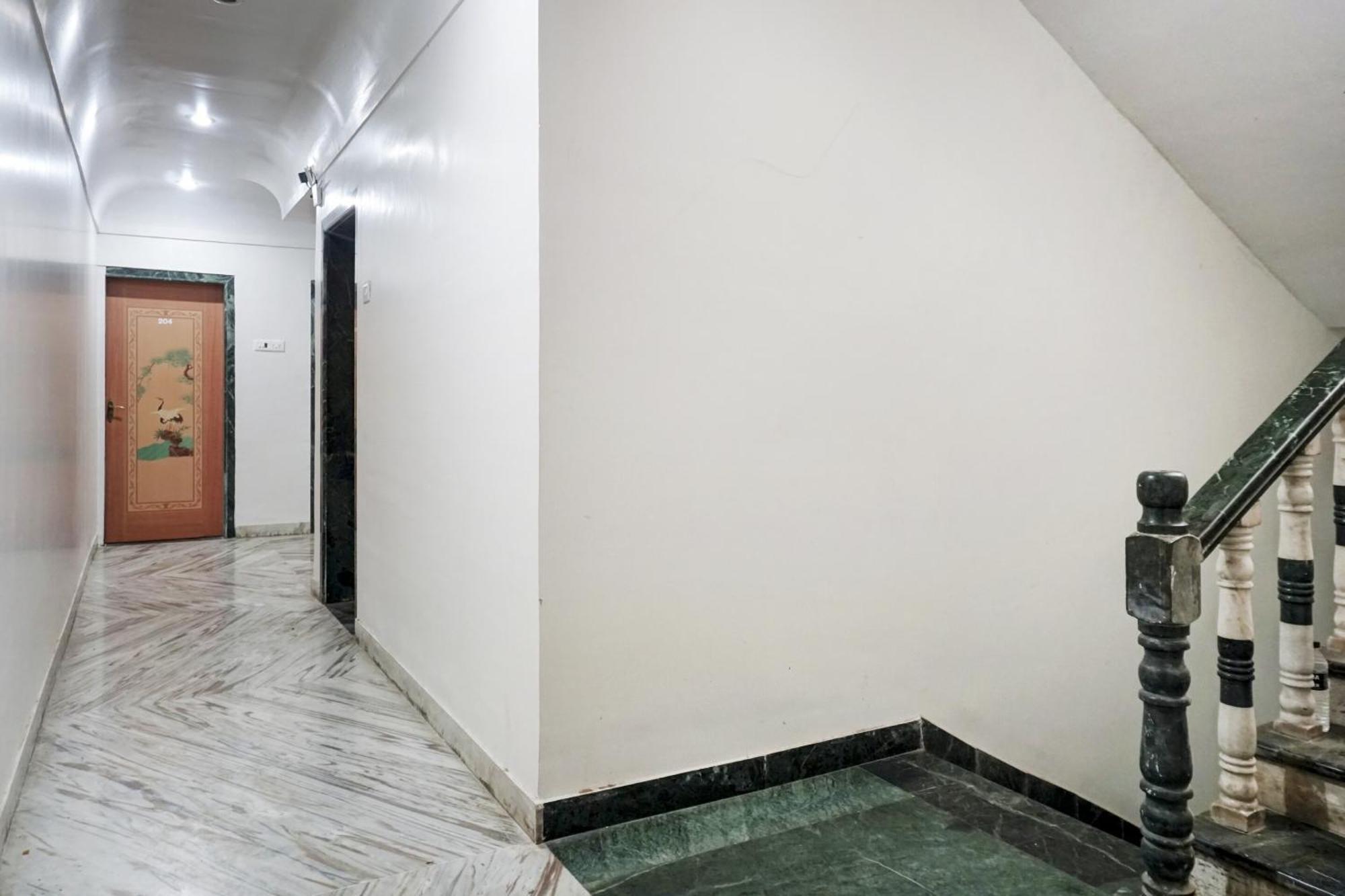 فندق Collection O Shreya Talegaon Dabhade المظهر الخارجي الصورة