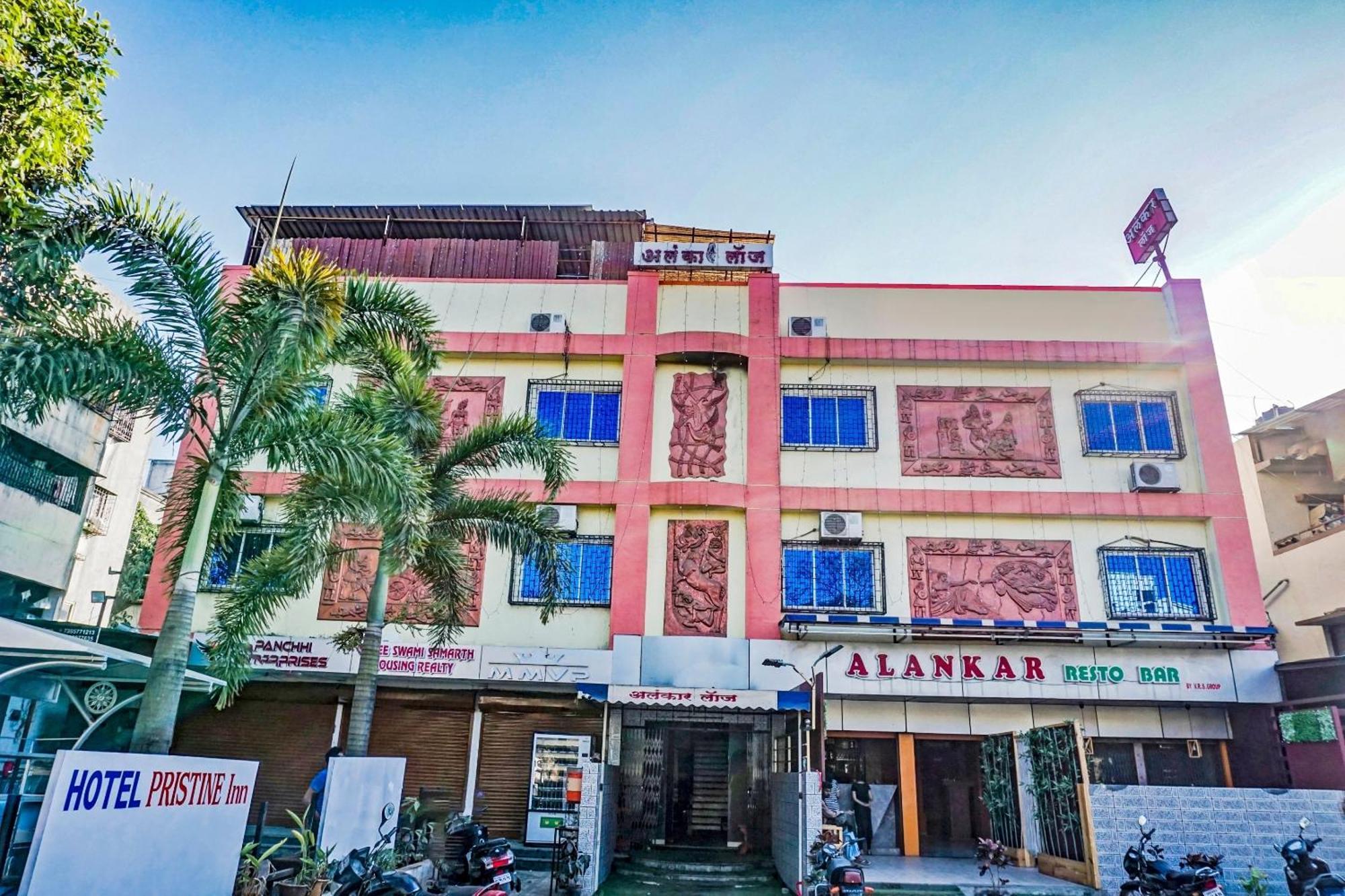 فندق Collection O Shreya Talegaon Dabhade المظهر الخارجي الصورة